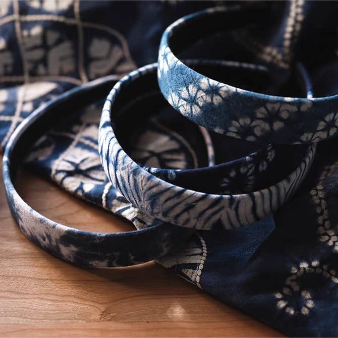 Tie-dye Headband - White Flowers On Dark Blue