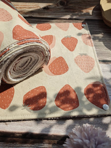 Paperless Kitchen Towels, Zero Waste, Reusable paper towels roll with snaps Kitchen Clothes, eco-friendly Dish Towels Strawberry