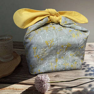 Custom Name Beige dandelion insulated lunch bag bento bag, zero waste , Eco Friendly lunch box cloth School Gift for women