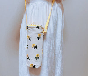 Water Bottle Holder Water Bottle Carrier Hand made bottle carrier School water bottle sling girlie bottle cozy Daisy Embroidery