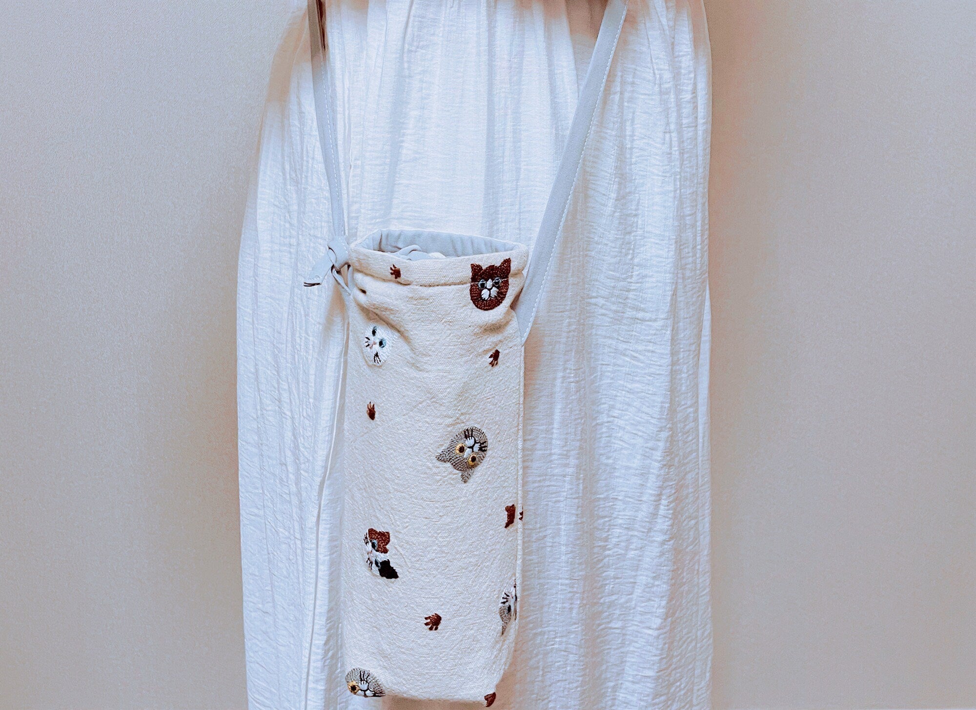 Water Bottle Holder Water Bottle Carrier Hand made bottle carrier School water bottle sling girlie bottle cozy Cat