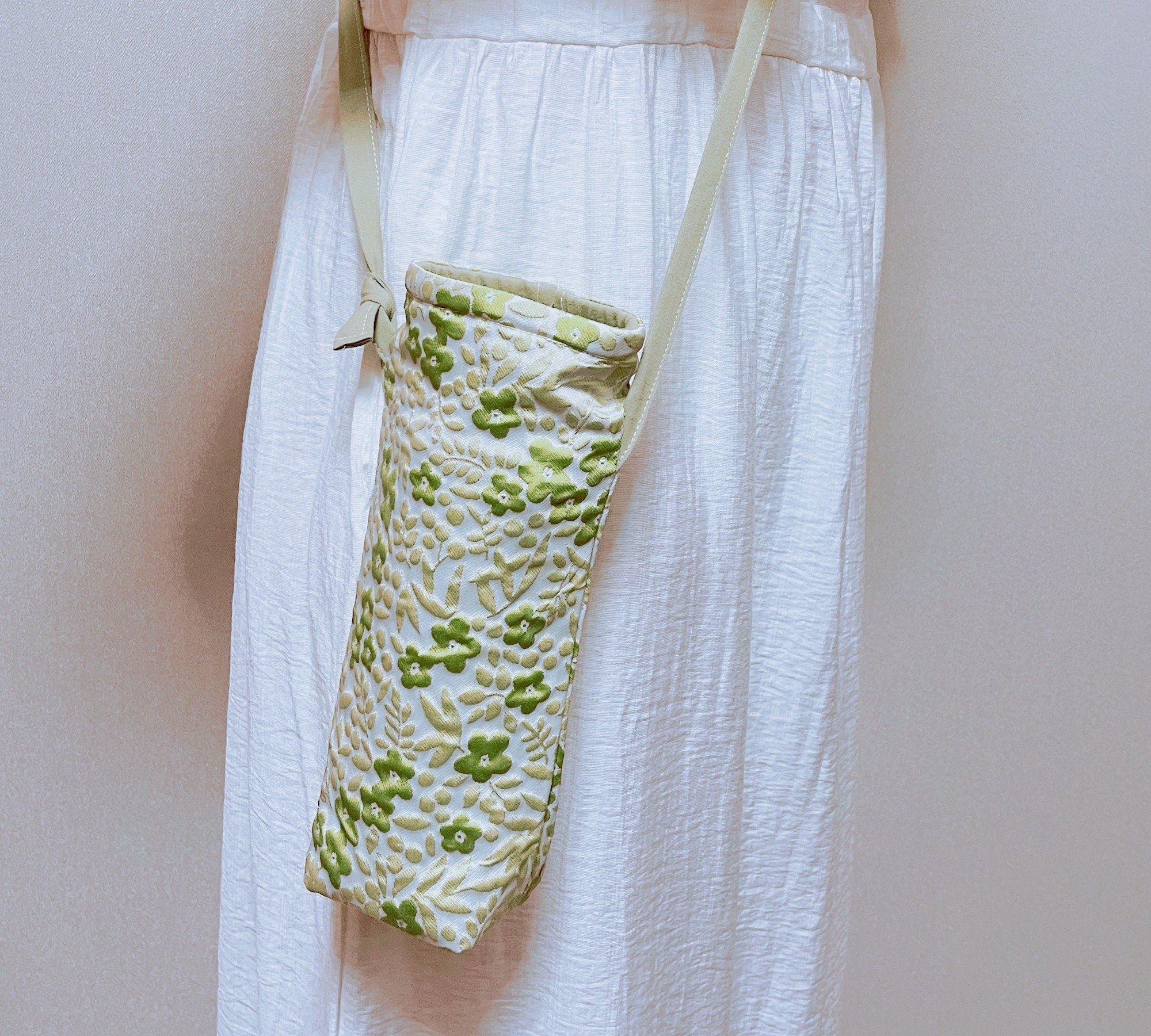 Water Bottle Holder Water Bottle Carrier Hand made bottle carrier School water bottle sling girlie bottle cozy green