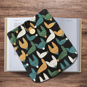 Cotton Plaid Kindle Sleeve, Padded Book Sleeve, Book Pouch Kindle Paperwhite Case, Kindle Oasis Cover, Cute Book Sleeve Christmas gift