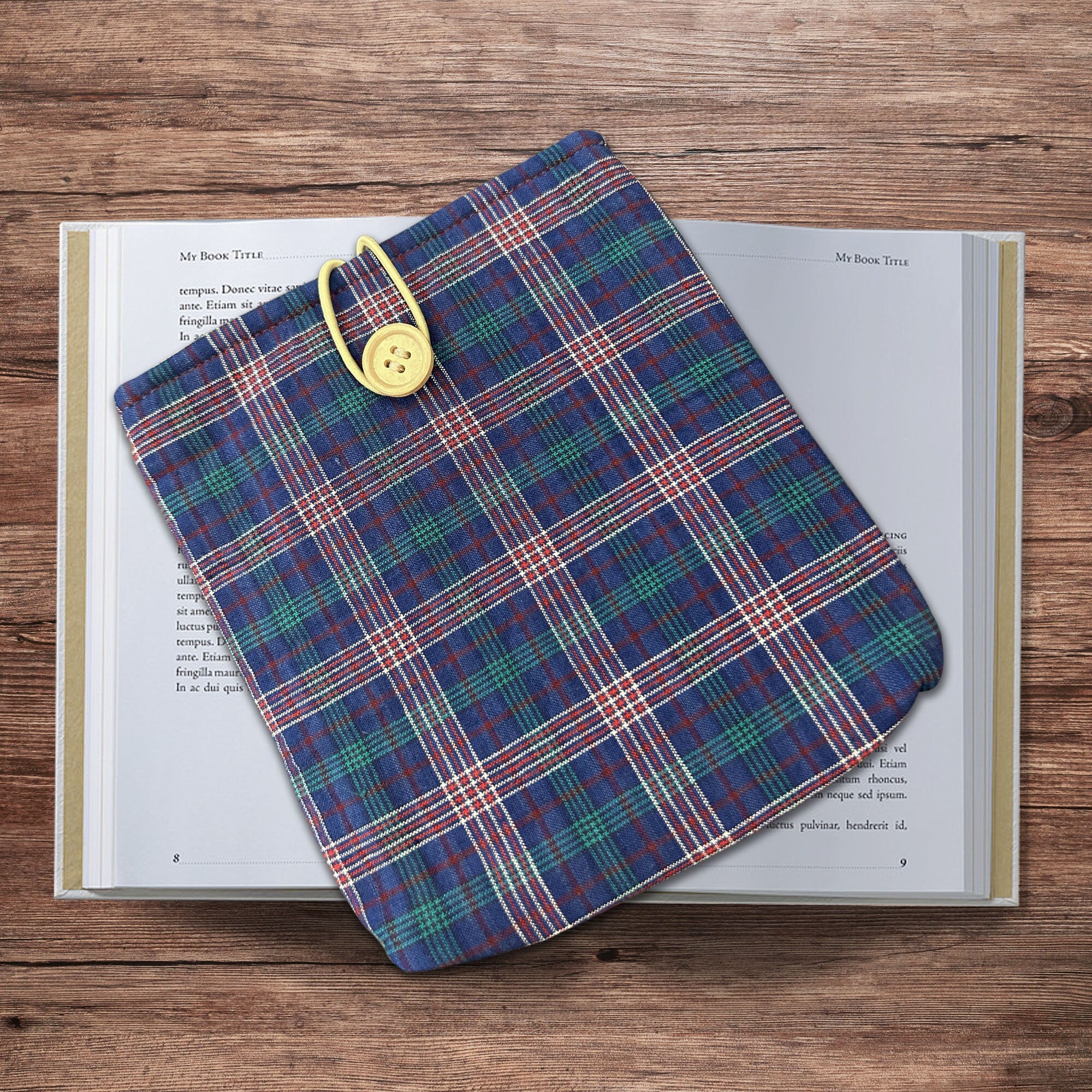 Cotton Plaid Kindle Sleeve, Padded Book Sleeve, Book Pouch Kindle Paperwhite Case, Kindle Oasis Cover, Cute Book Sleeve