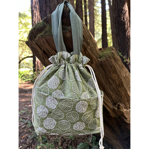 Custom Name Insulated Lunch Bag with drawstring closure, Travel Bag, Organizer Bag Embroidered leaves Handbag birthday gift for teacher
