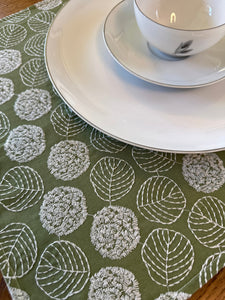 Placemats personalized, placemats with custom name, table setting, table decoration placemat , Housewarming gift Embroidery Leaves