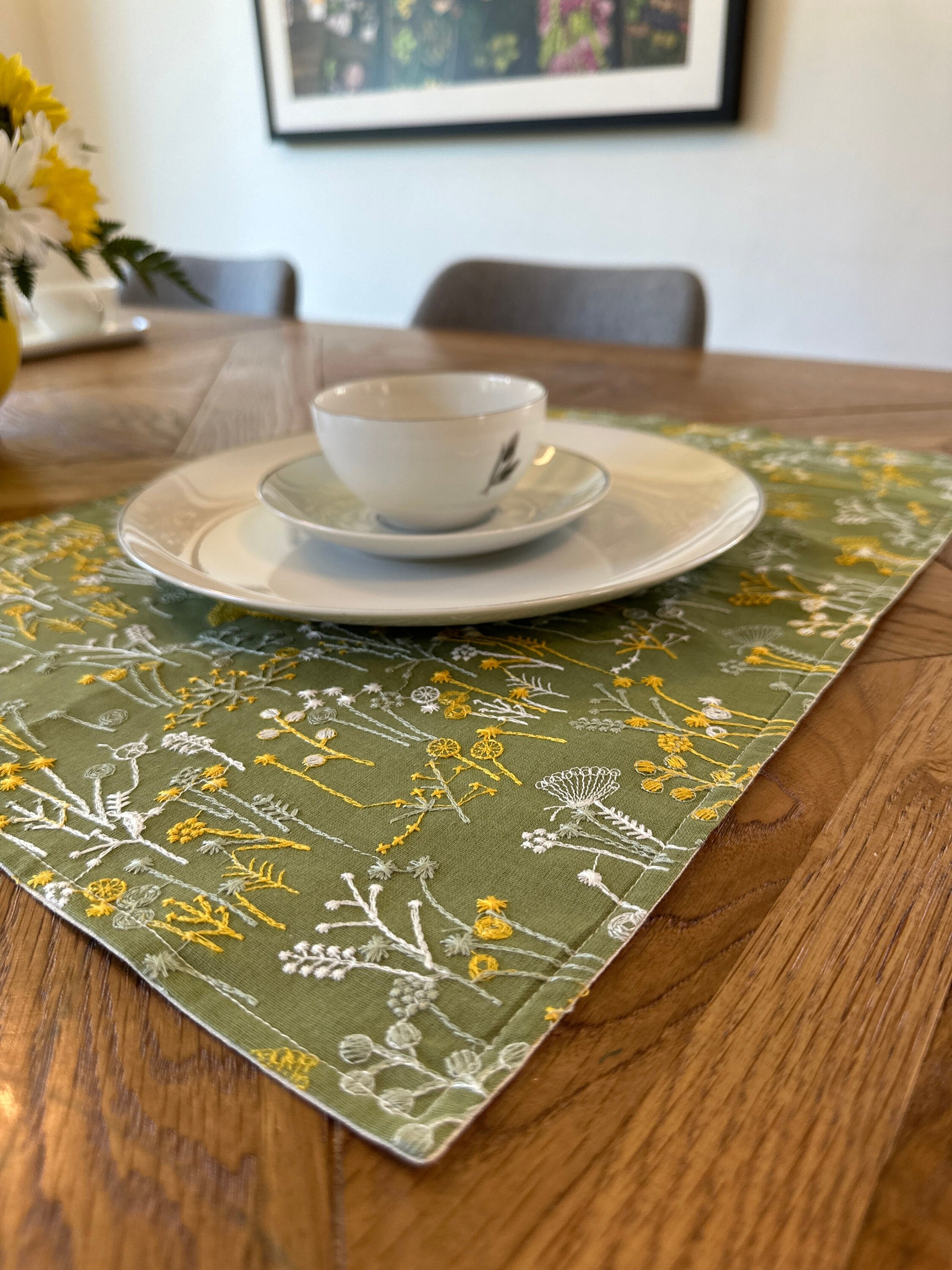 Placemats personalized, placemats with custom name, table setting, table decoration placemat , Housewarming gift Embroidery green dandelion