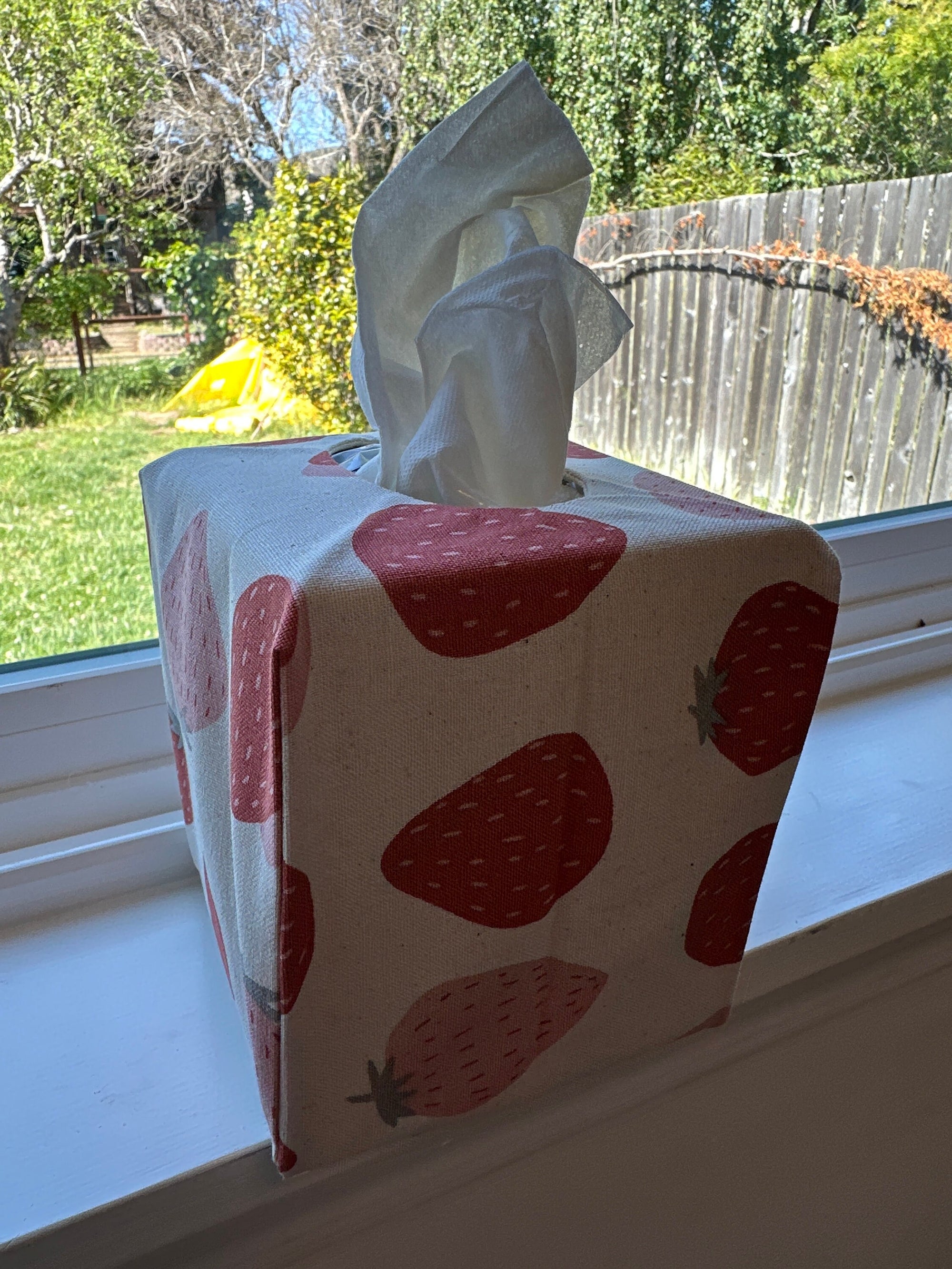 Tissue Box Cover, Tissue Dispenser, Home Gift,Housewarming gift,Mothers Day Gift,Kitchen Decor,Bathroom Decor,Strawberry