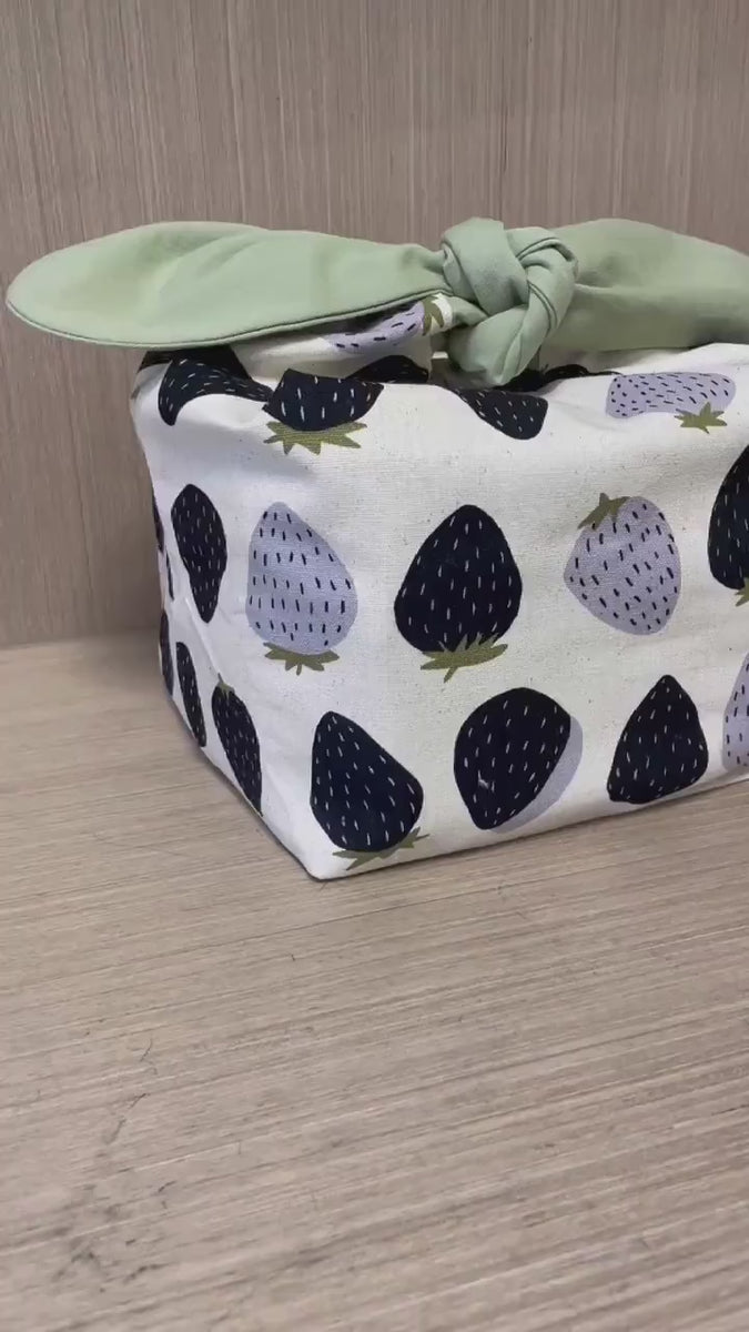 Custom Name Black strawberry insulated lunch bag bento bag, zero waste , Eco Friendly  lunch box cloth School Gift for  women