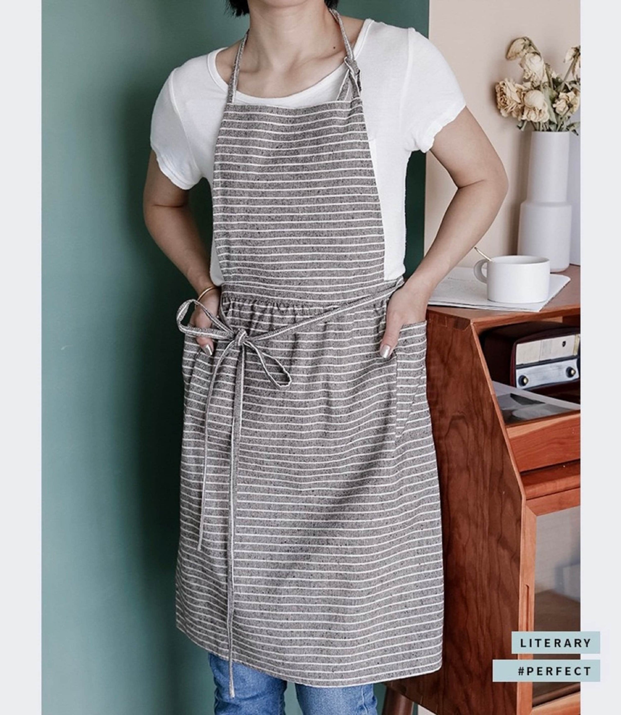 Coffee stripe Cotton linen apron with pocket ，apron dress, cooking apron, garden apron，apron for women，apron pattern Christmas gift
