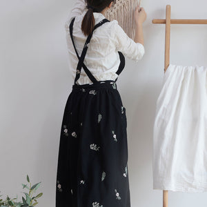 100% Cotton Apron embroidery flower apron Dress waterproof, garden apron dress, Everyday apron dress,kitchen apron dress，black gift for her