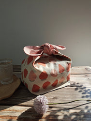 Strawberry Reusable   lunch bag bento bag, zero waste , Eco Friendly  lunch box cloth School Gift for Kids women